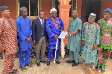 Sam Maris University Management Visits Olusupare, Reaffirms Commitment to Community Development